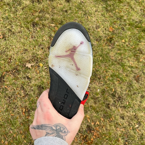 Jordan 5 ragging bull main image 4